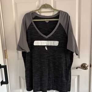 New Era Black and Gray Chicago White Sox Tee